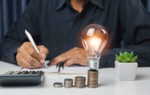 Read more about the article Magazyn energii a net-billing – jak zwiększyć autokonsumpcję i zyski?